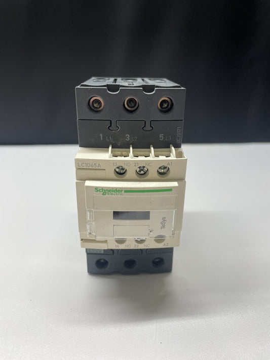SCHNEIDER LC1D65A CONTACTOR 3 POLE 80A 690V 50/60HZ 24V COIL (LIGHTLY USED)