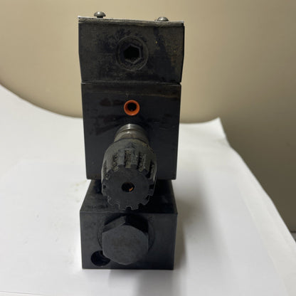 Parker D3W4CNYC1 Directional Control Valve + CP0M3DDN50 Check Valve