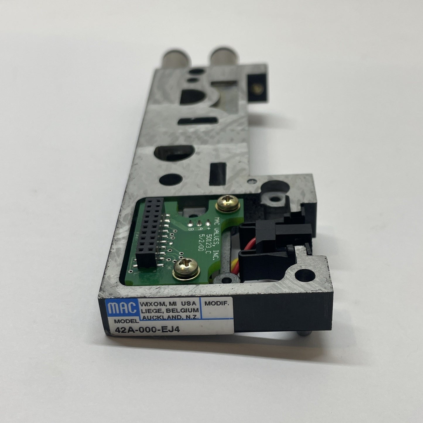 MAC Valves 42A-000-EJ4  42 Series Manifold Base Wired Double Solenoid