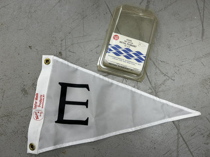 TAYLOR MADE 33305 / INITIAL E PENNANT / 10" x 16" / NEW