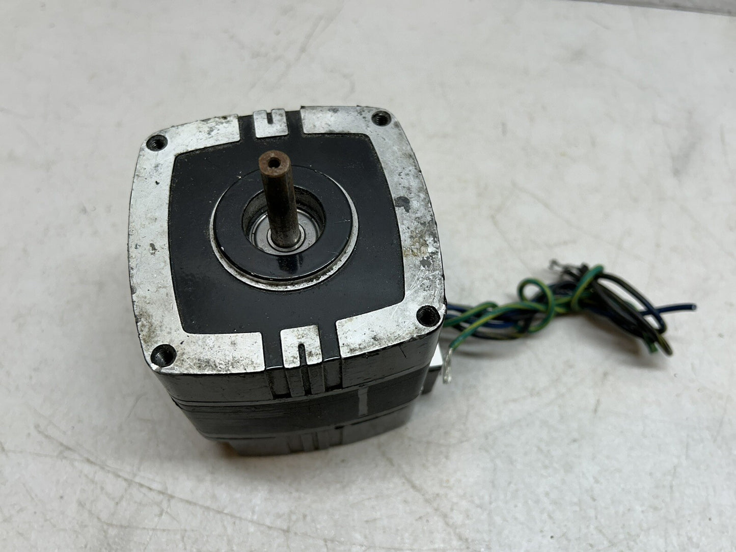 BODINE 30R2BECI / GEARMOTOR 1/30HP 115V B6/40 60HZ .45A 1700RPM PH 1