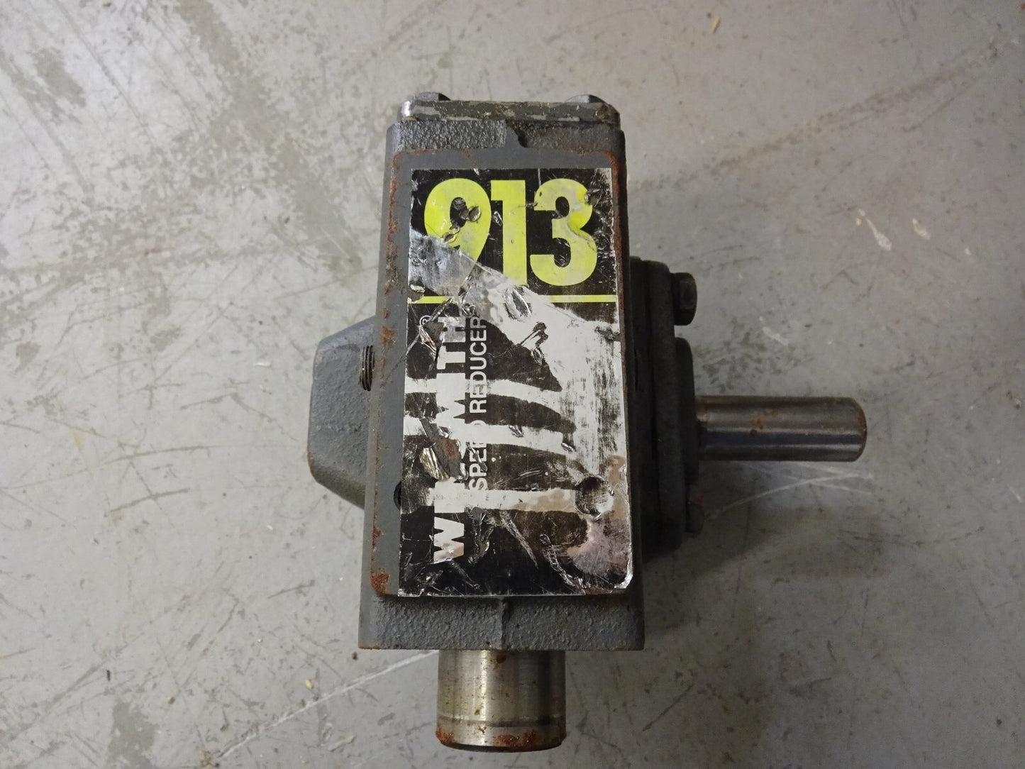 WINSMITH 913MDN / 913MDNS3V000DN / RPM 1750 / HP 41 RATIO 20:1 OUTPUT 221 AGMA8