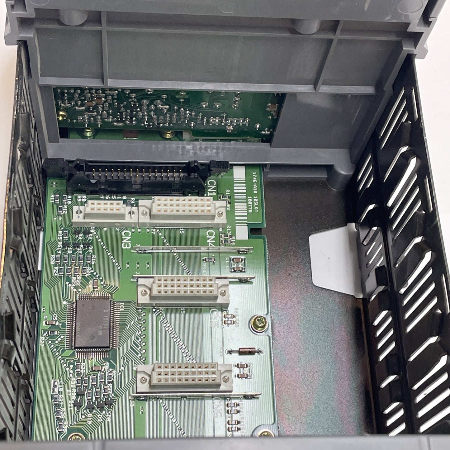 ALLEN BRADLEY 1746-A10 SER A 10 SLOT RACK W/ 1746-P2 SER C POWER SUPPLY