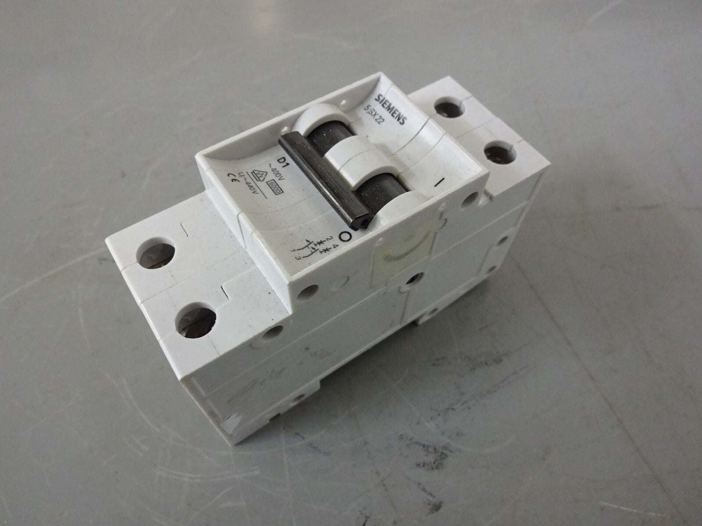 SIEMENS 5SX22 / 2P 400V D1 CIRCUIT BREAKER