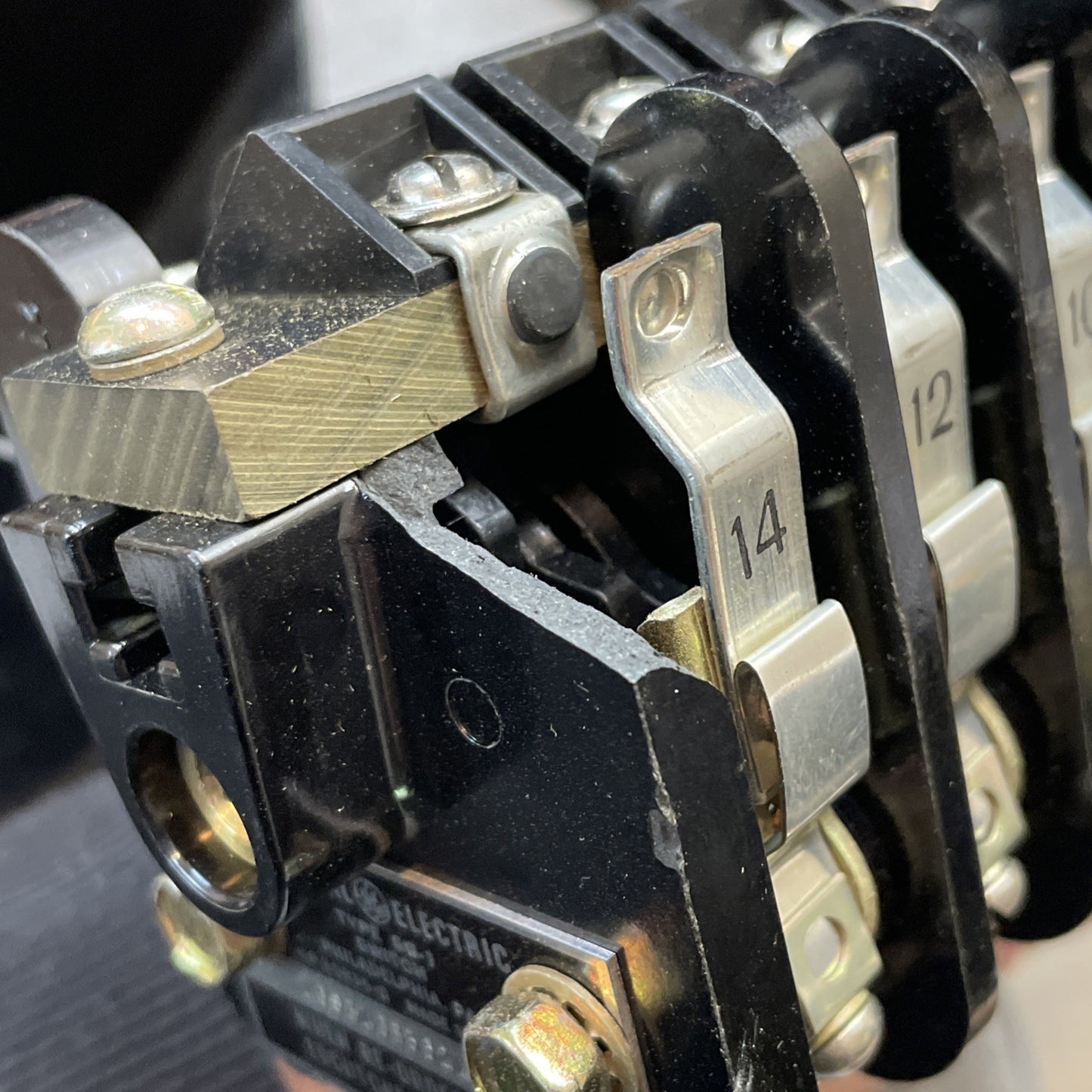 GE 16SB1GB352LUM4Y Cam-Operated 7-Stage 3-Position Selector Switch