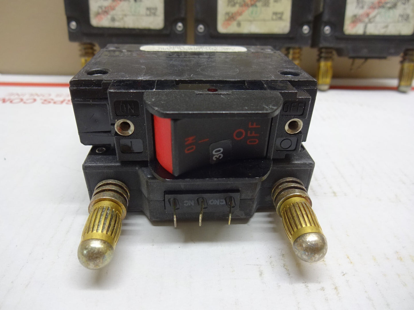 CARLING SWITCH CF1-X0-07-416-A3D-MG / 30A CIRCUIT BREAKER 30AMP 80VDC / LOT OF 5