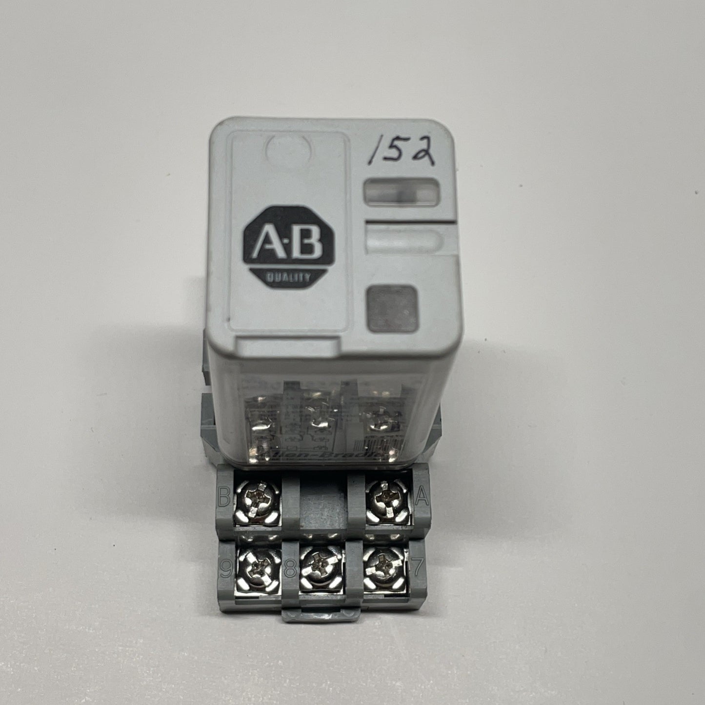 Allen-Bradley 700-HB33A1-4 Ser. A General Purpose Relay 120 V w/ P&B 27E893 Base