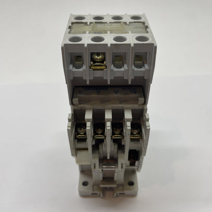 Eaton Cutler-Hammer CE15BNS3 10A Contactor + C320KGT2 Aux Contact