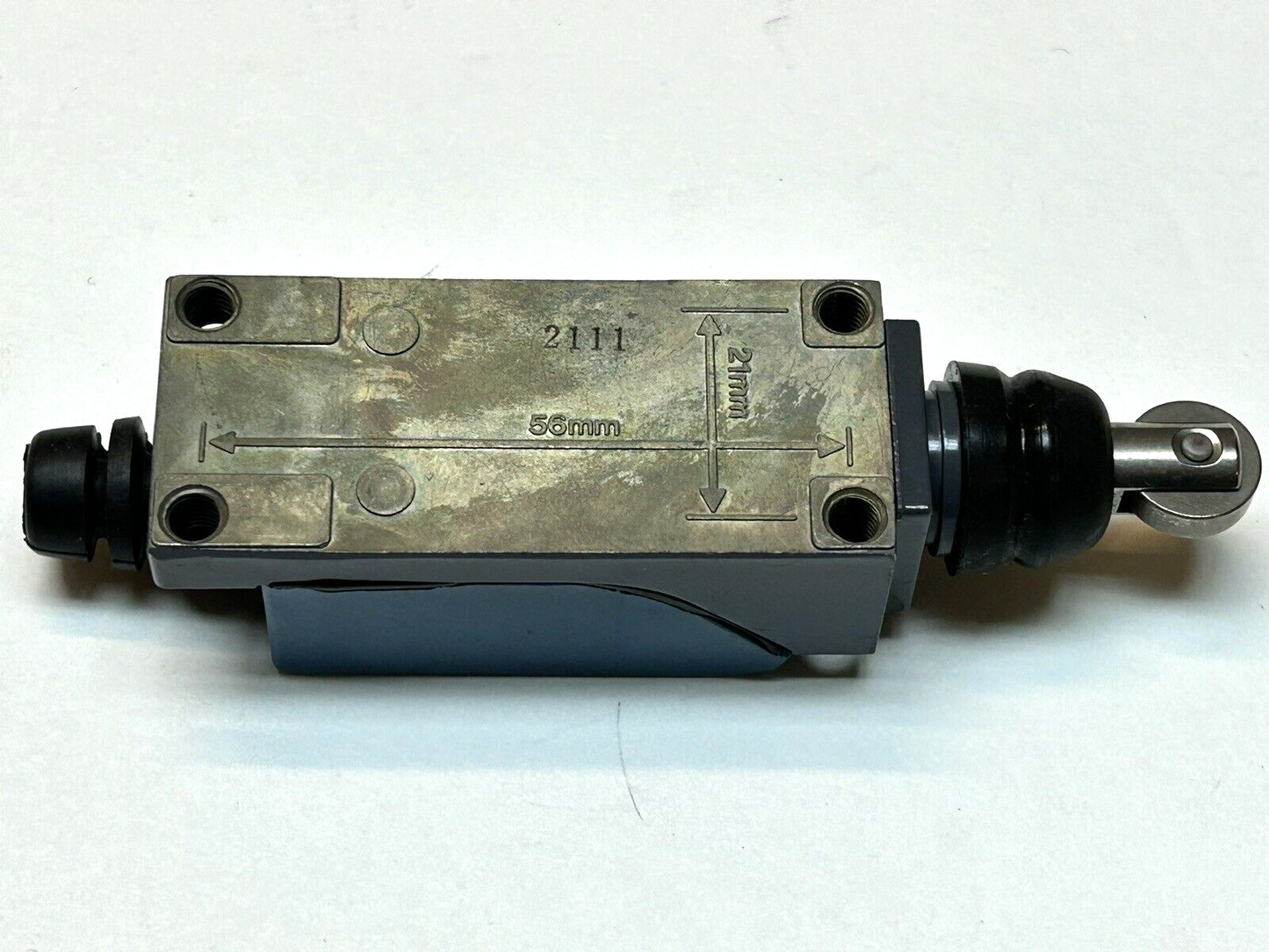 MATSUSHITA AZ81129 / VL MINI LIMIT SWITCH 5A 250VAC / NEW