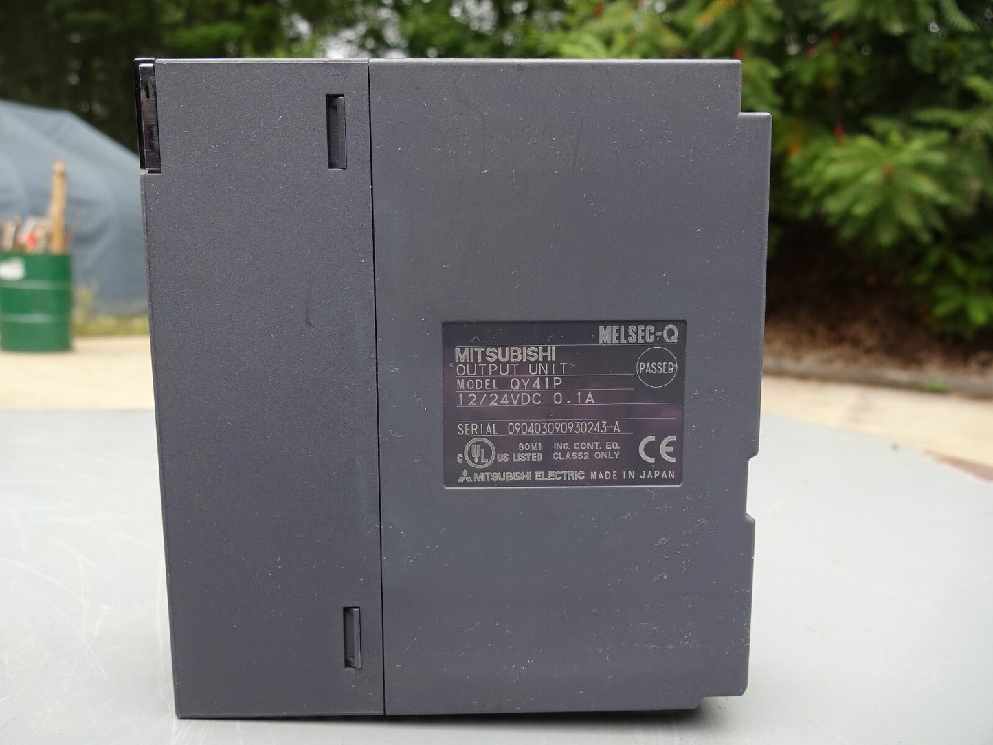 MITSUBISHI QY41P OUTPUT UNIT MODULE MELSEC-Q  12/24VDC  0.1A