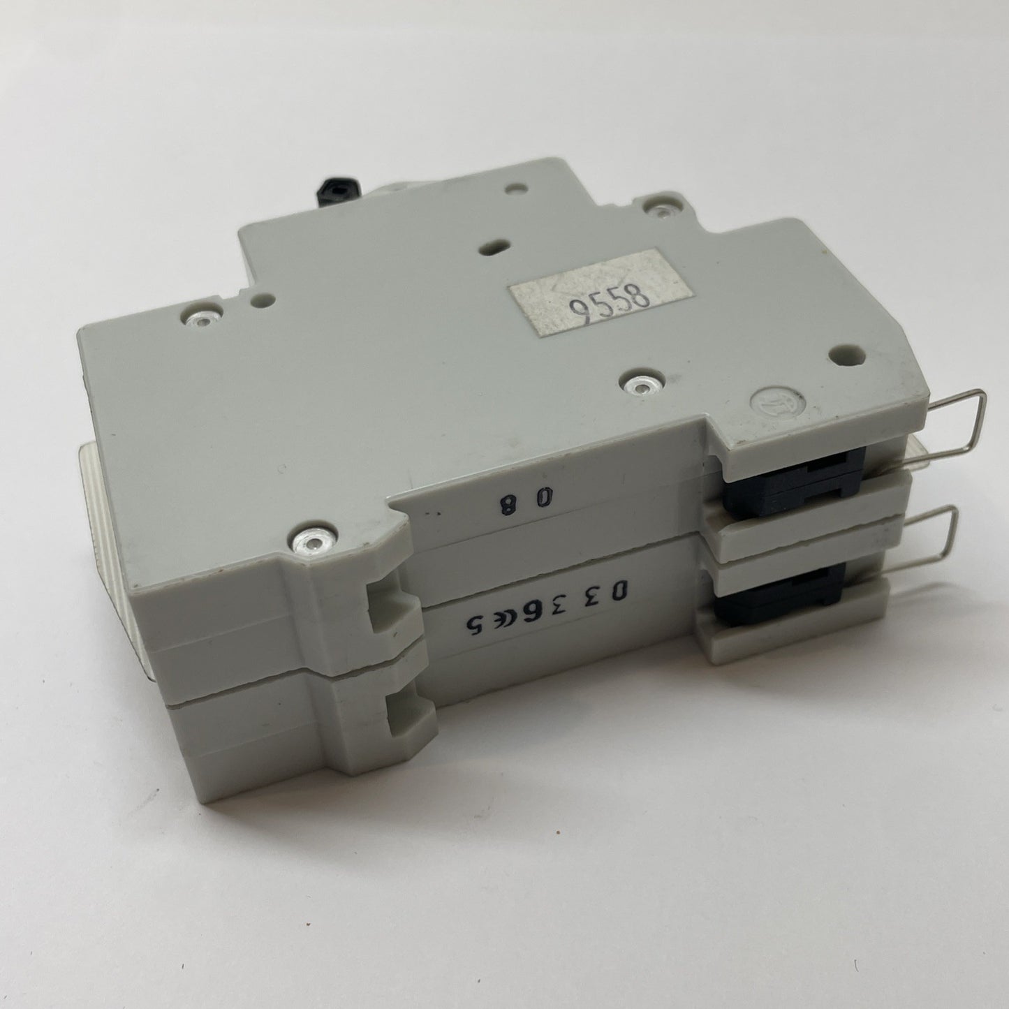 GE V-Line V37203 3 A 2-Pole 277/480 VAC D-Curve Circuit Breaker