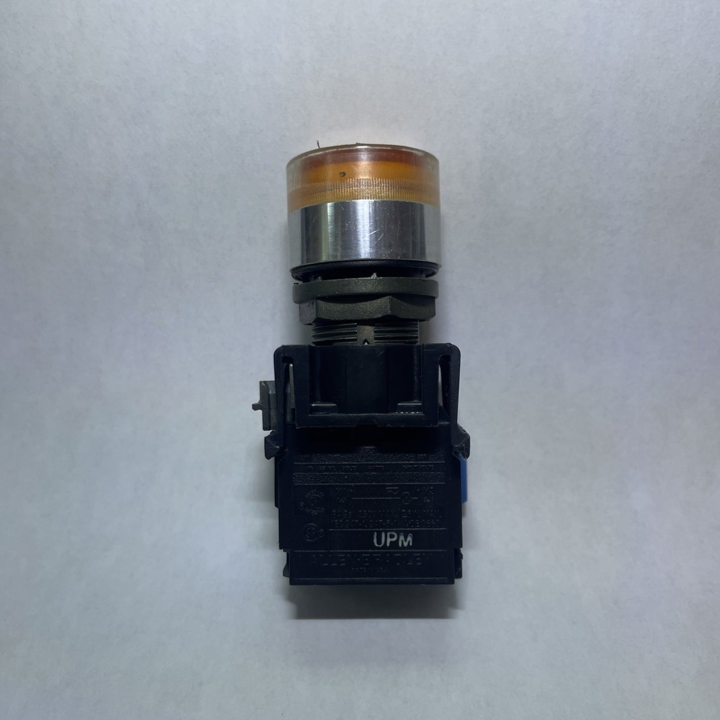 AB Illuminated Push Button 22mm - Orange - 800E Series 250V Max 800ES-LF33DL0X10