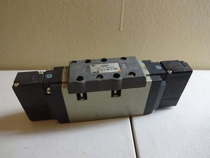 SMC VSS8-6-FHG-D-1Z-V1 / DOUBLE AIR SOLENOID VALVE / SUPPLY PRESSURE 0.1-1 MPA