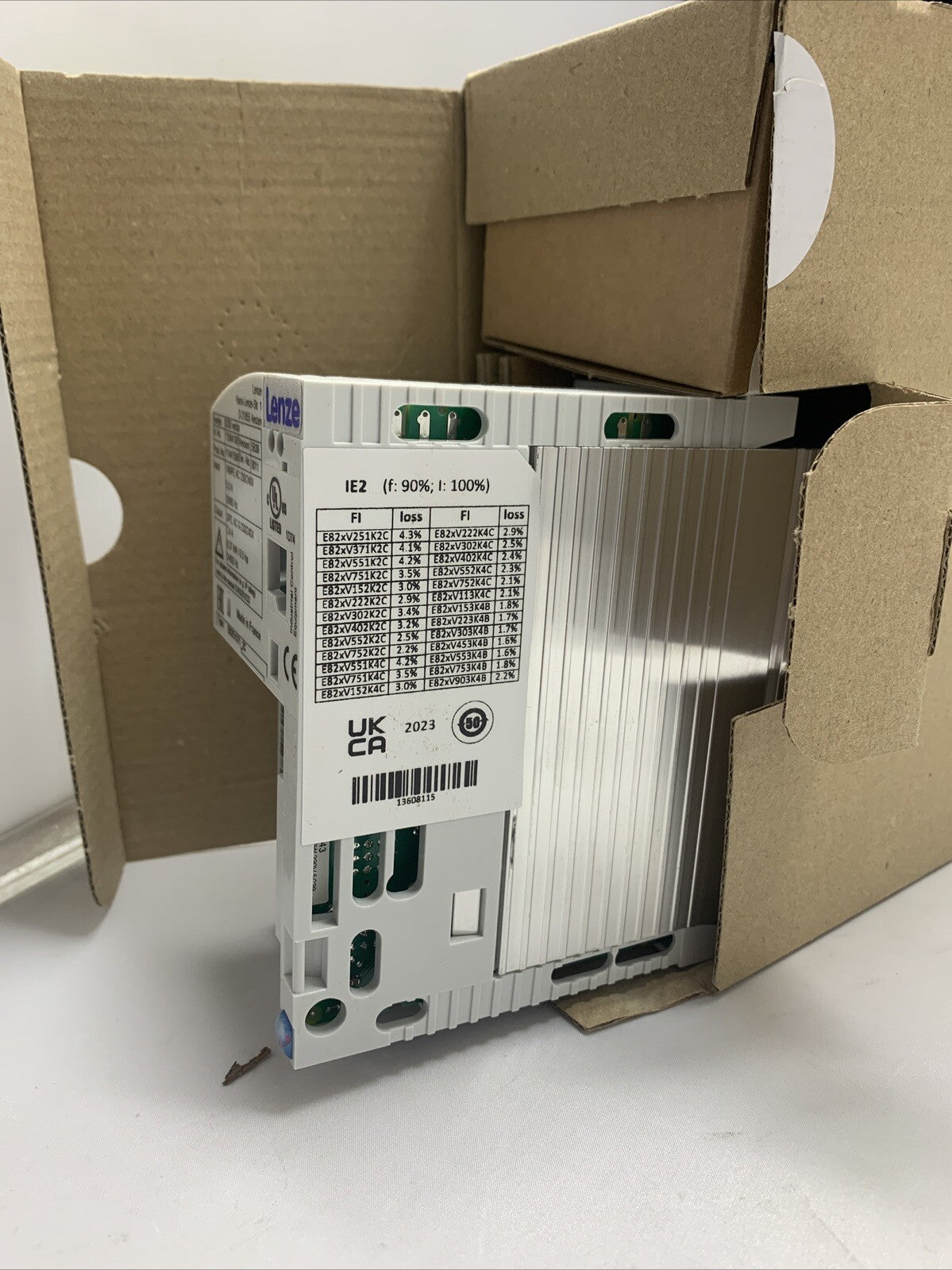 NEW! LENZE E82EV371_2C INVERTER 0.37KW 220V 8200 VECTOR E82EV371K2C
