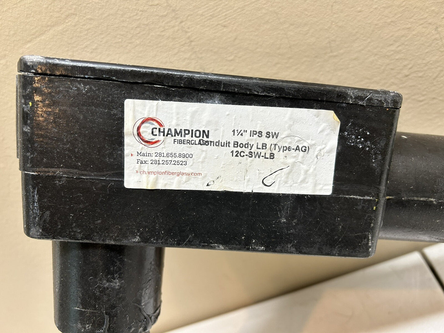 CHAMPION FIBERGLASS 12C-SW-LB / 1-1/4" IPS SW CONDUIT BODY LB TYPE-AG / NEW