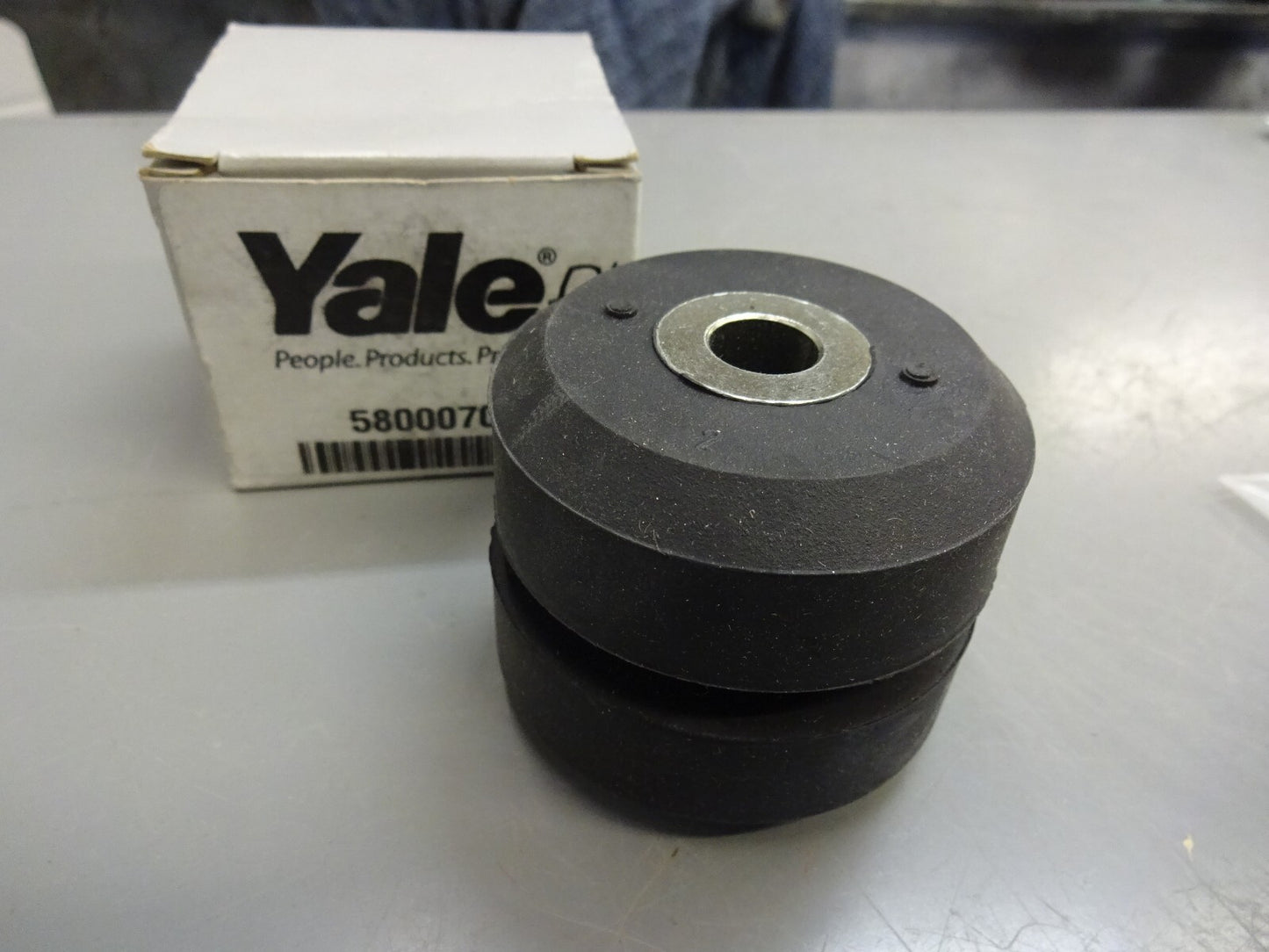 YALE 580007035 / MOUNT FORK LIFT PART / NEW