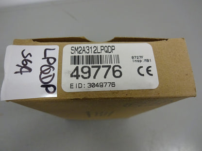 BANNER SM2A312LPQDP / MINI BEAM SENSOR / 49776 / NEW