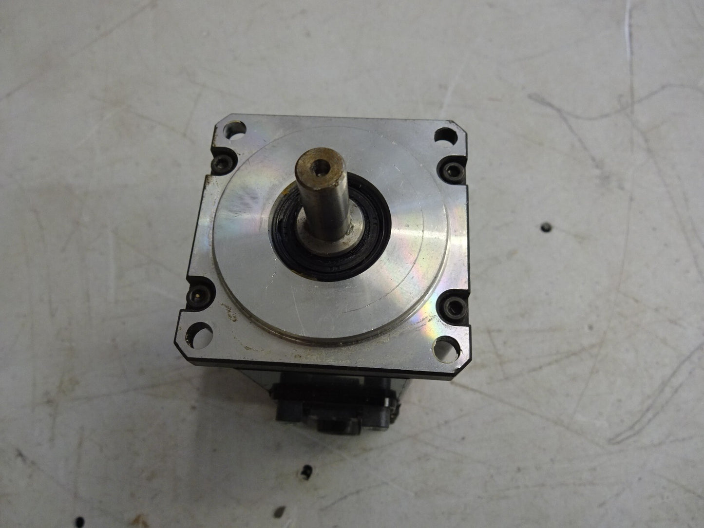 FANUC A06B-0115-B104#0037 / A06B-0115-B104 / AC SERVO MOTOR 200/240V 50/60HZ 3P