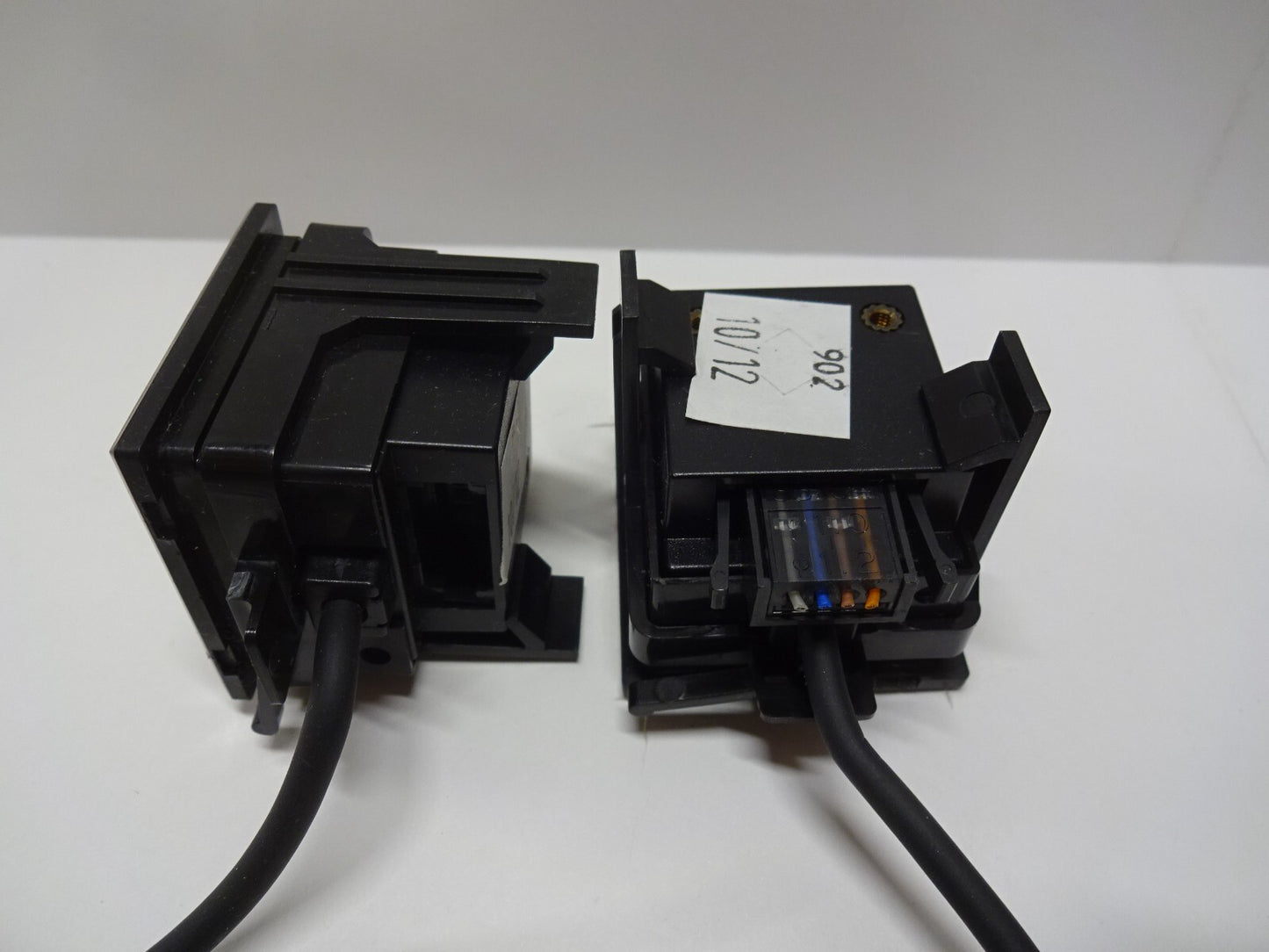 KEYENCE AP-40A / SEPARATE AMPLIFIER TYPE PRESSURE SENSOR / LOT OF 2