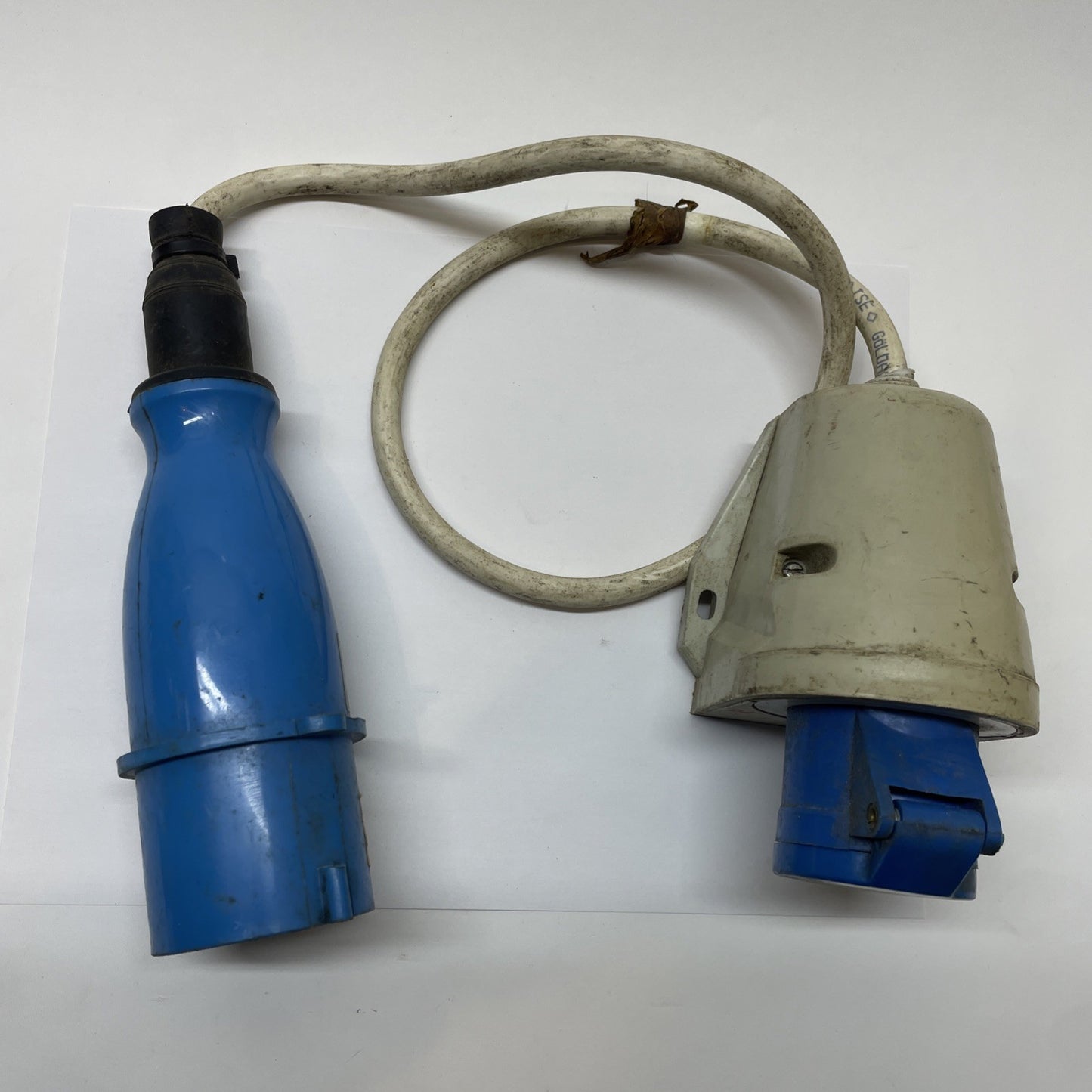 Metesan Cee Norm Connector Plug, Male + Female 3-PIN  IP547  TS 7026
