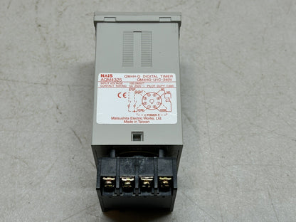 NAIS AQM4325 / QM4HG-U1C-240V DIGITAL TIMER WITH AT78041 SOCKET RELAY / NEW