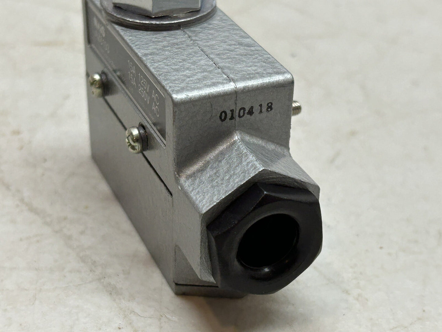 NAIS AZ6103 LIMIT SWITCH 15A / 125VAC / 250VAC / NEW NO BOX