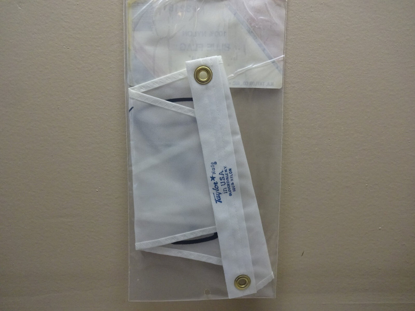 TAYLOR MADE #480 MARTINI COCKTAIL PENNANT 10" X 16" NYLON MARINE BOAT FLAG / NEW