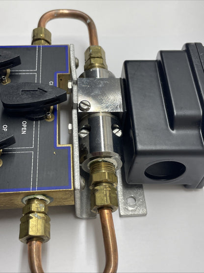 Setra 230 Series  2301100PD3V11BC  4-20 mA Pressure Transmitter 0-100 PSID