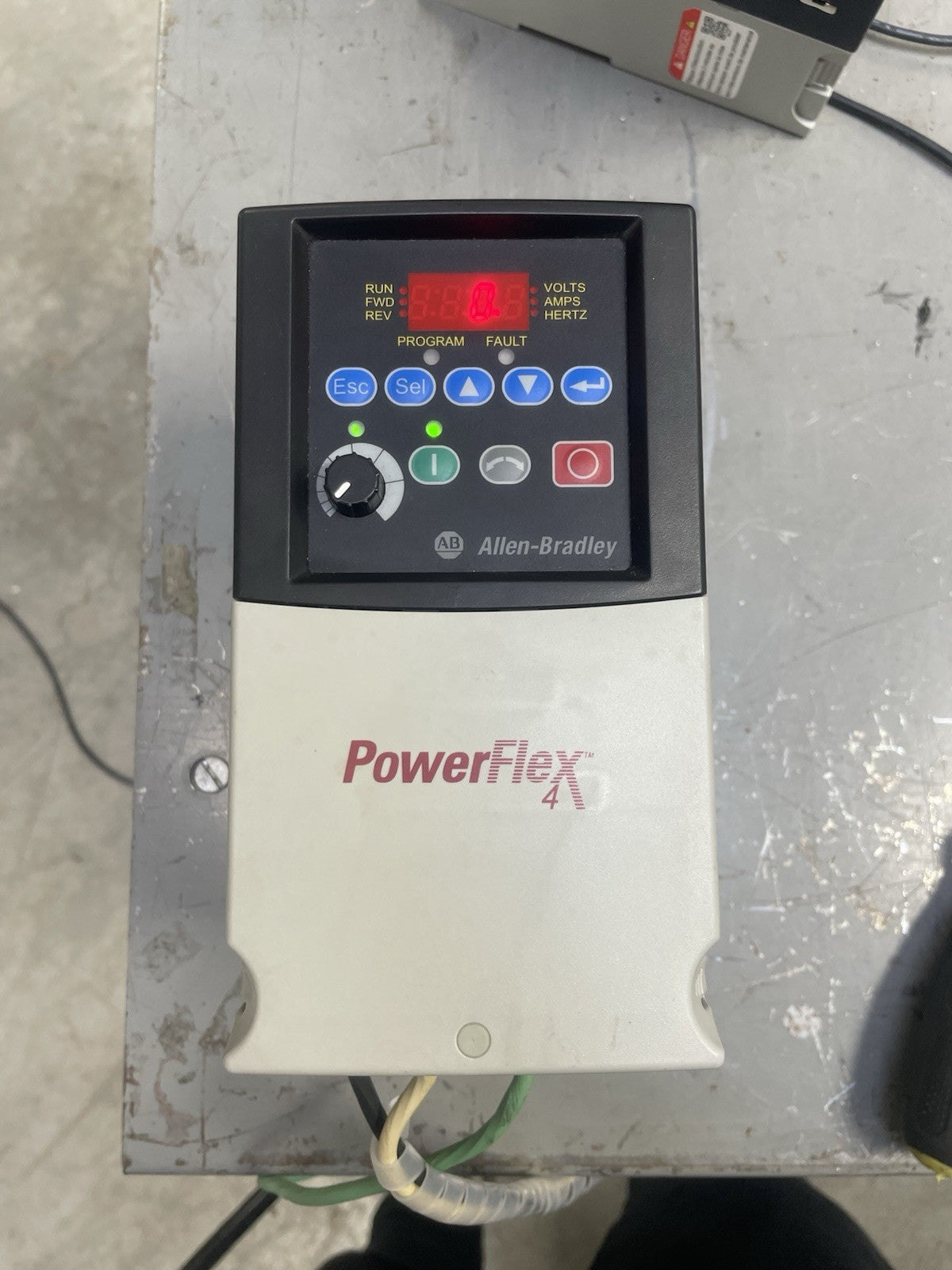 Allen-Bradley 22A-A8P0N104 /A PowerFlex 4 240VAC 1PH 8A 2HP AC Drive