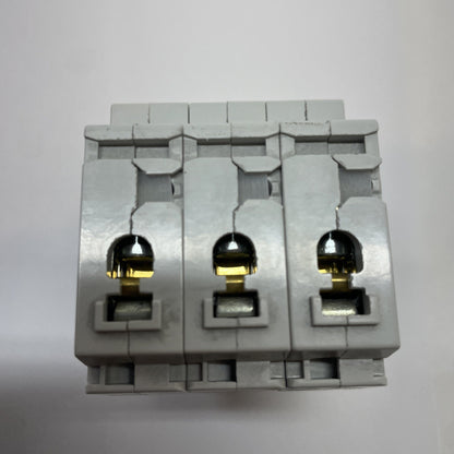 ABB S203 K10A CIRCUIT BREAKER 3-Pole 10A 2CDS253001R0427