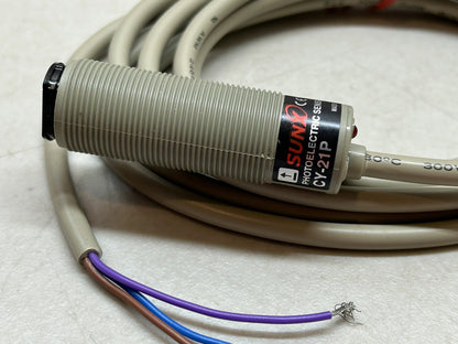 SUNX CY-21P / PHOTOELECTRIC SENSOR / USED AS SAMPLE UNIT ONLY