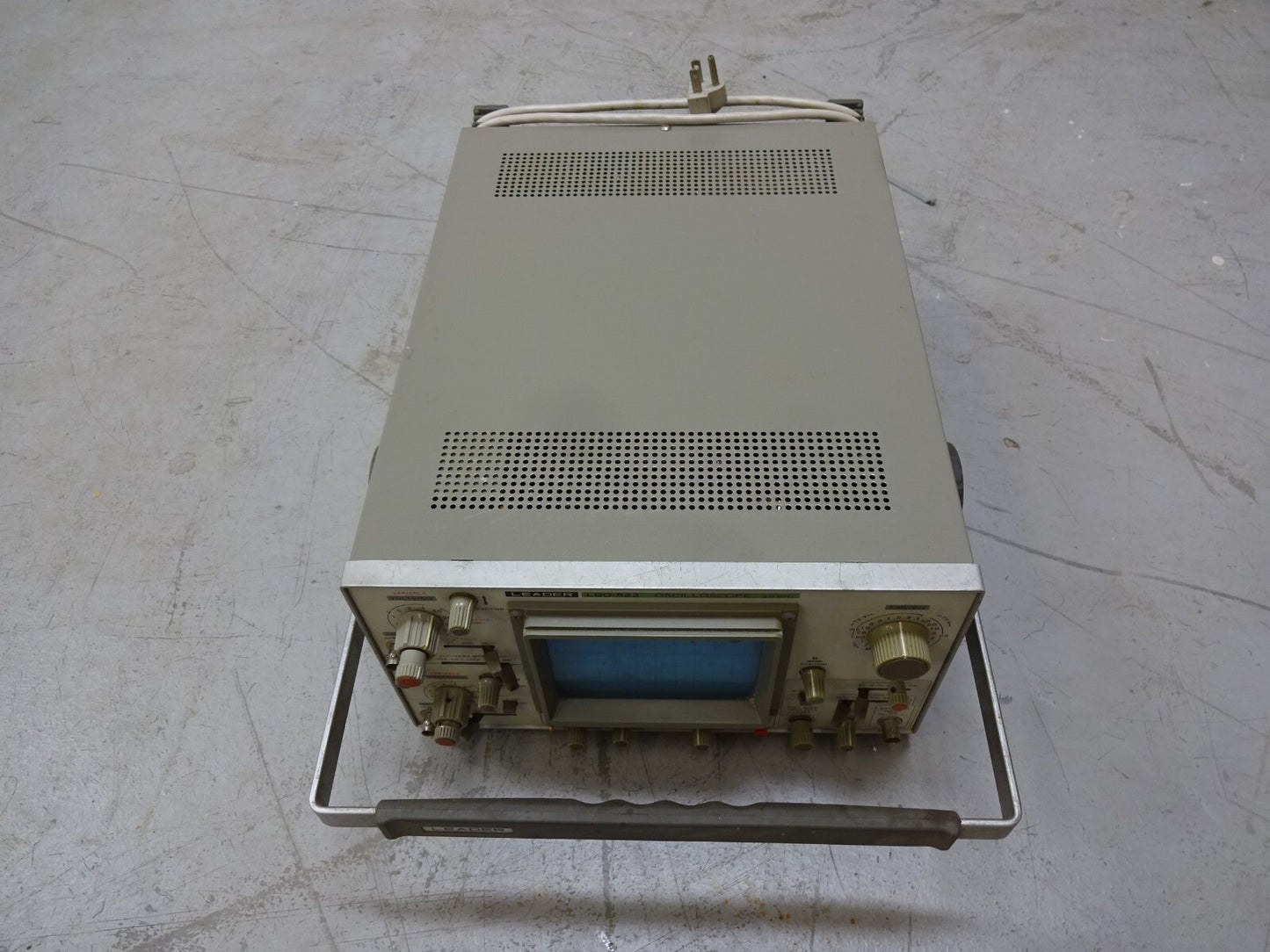 LEADER LBO-522 OSCILLOSCOPE  20 MHZ