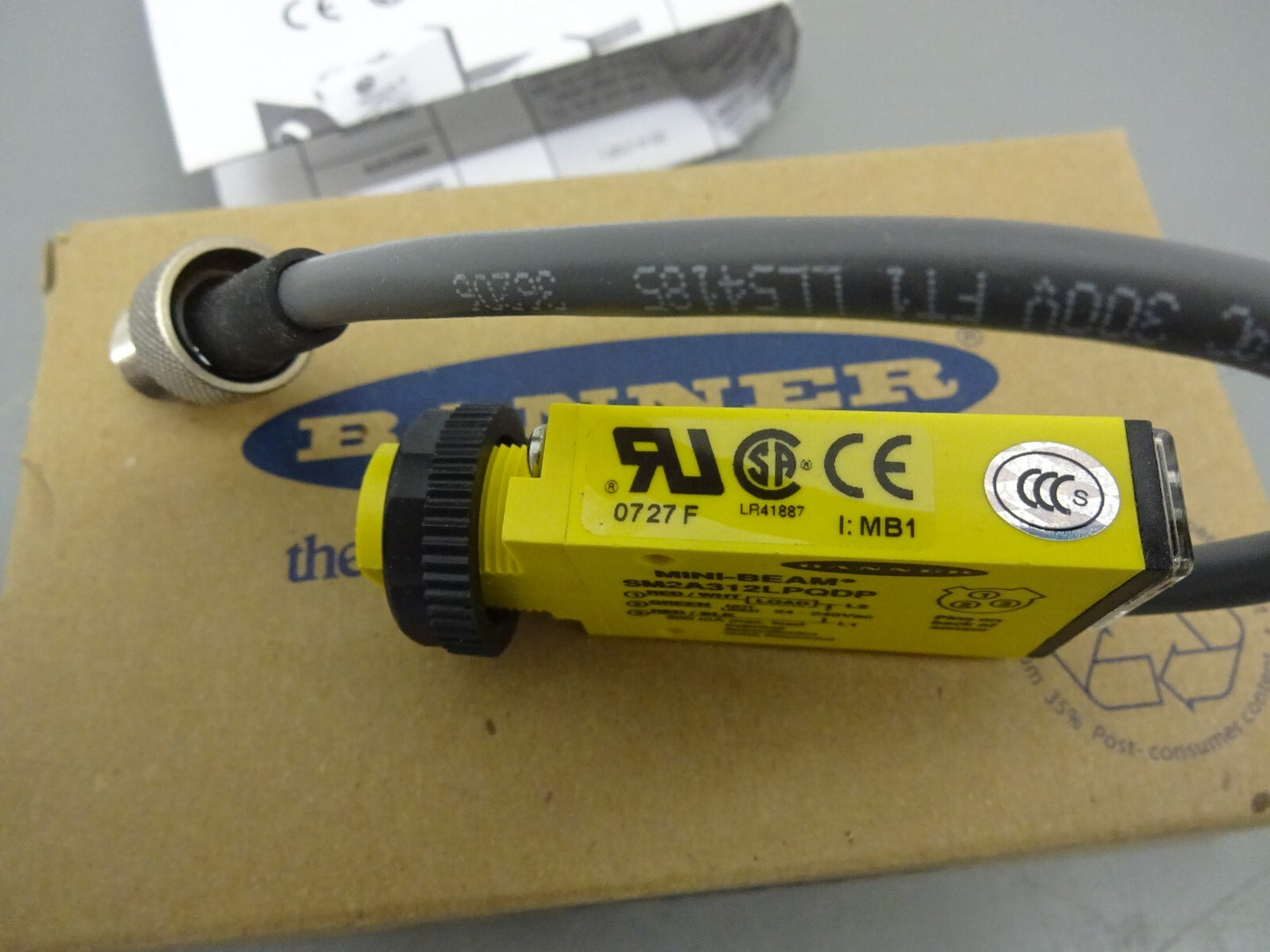 BANNER SM2A312LPQDP / MINI BEAM SENSOR / 49776 / NEW