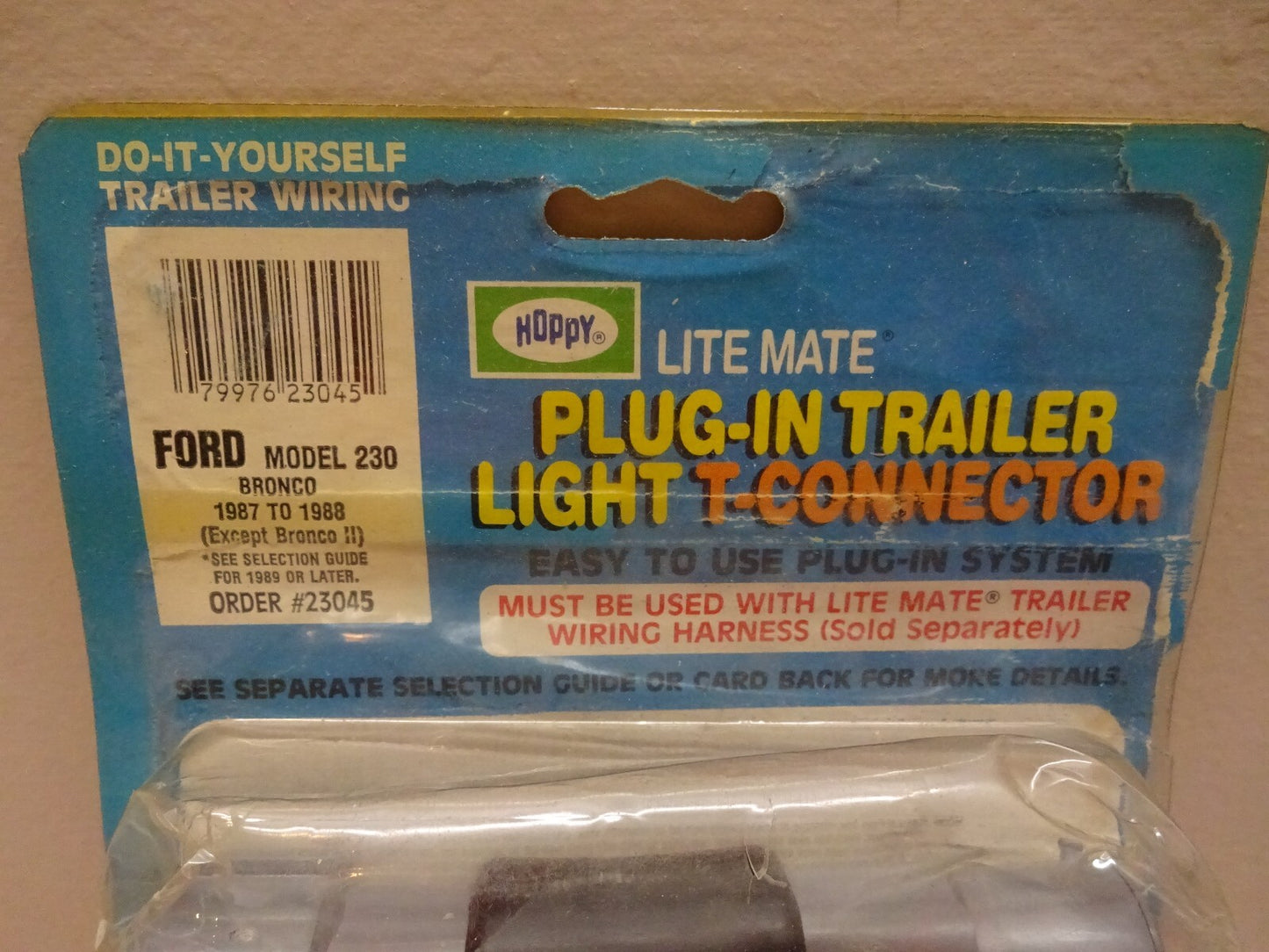 87-88 FULL SIZE BRONCO HOPPY 23045 / PLUG-IN TRAILER LIGHT T-CONNECTOR / NOS
