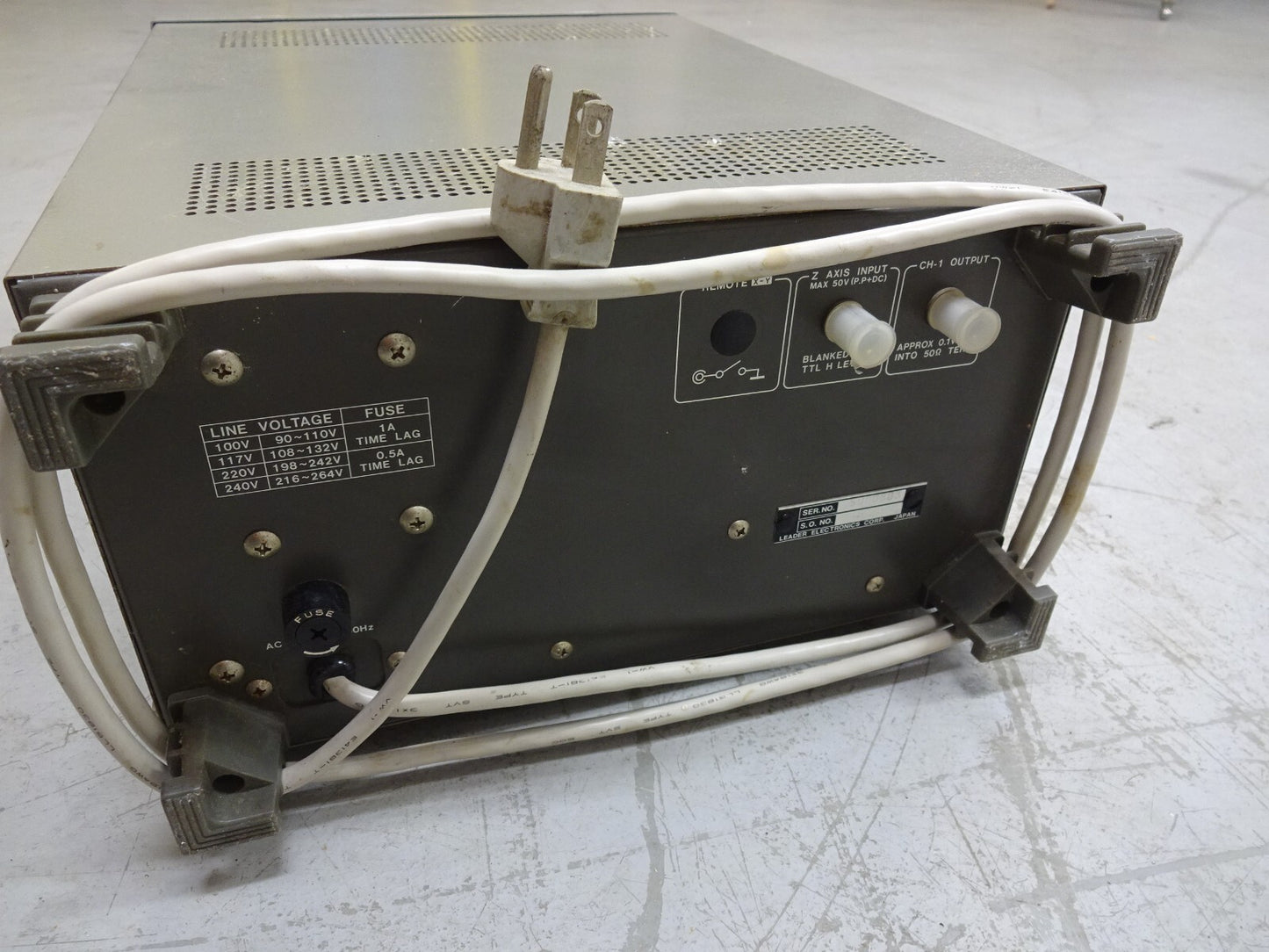 LEADER LBO-522 OSCILLOSCOPE  20 MHZ