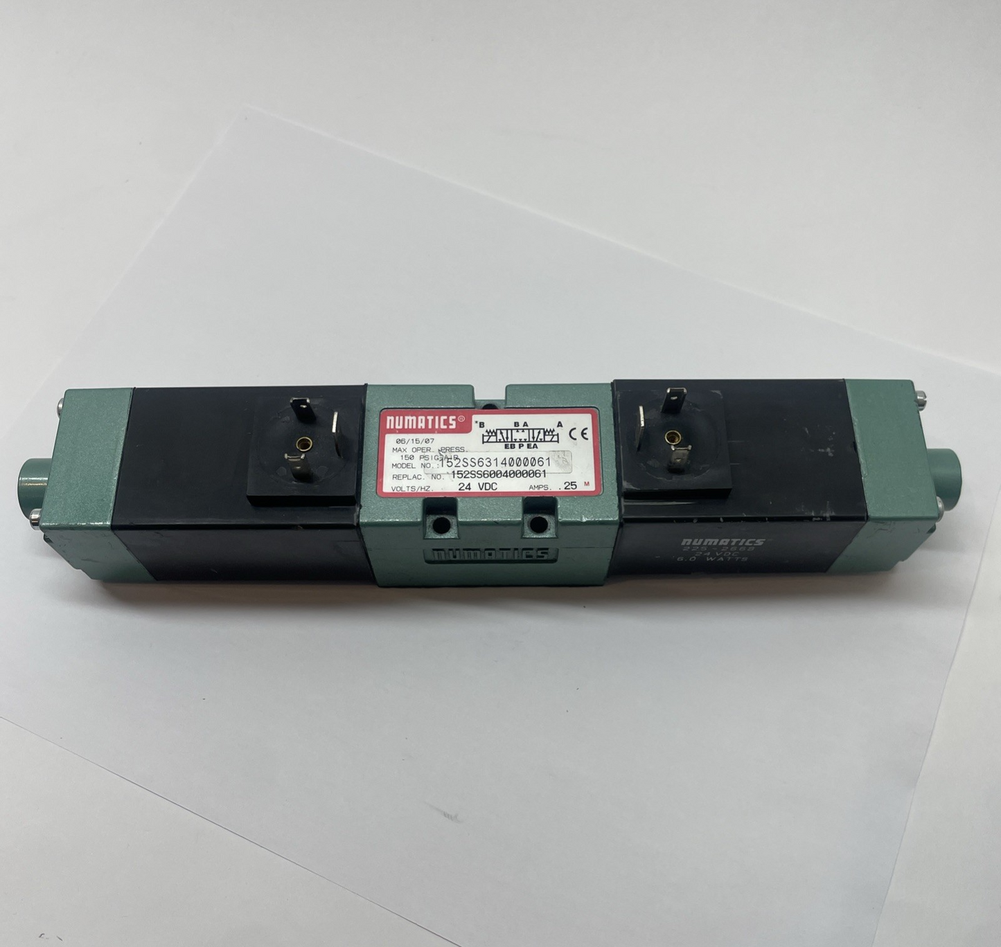 Numatics 152SS6314000061 Double Solenoid Valve 152SS6004000061 (24VDC, 6.0W)