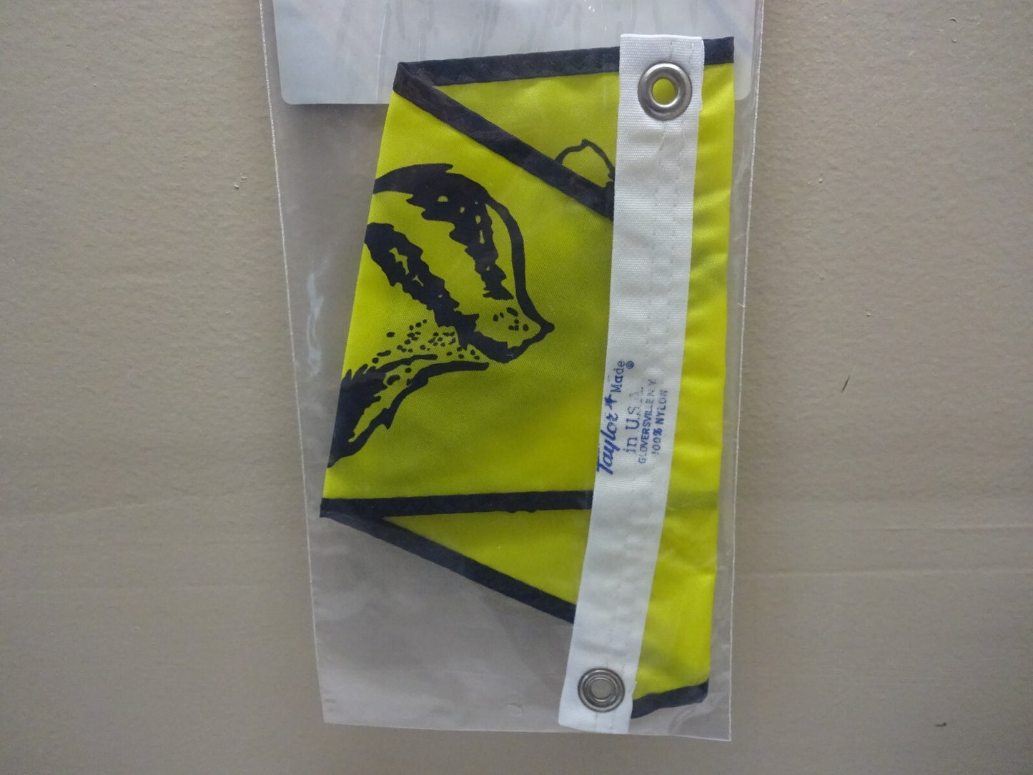 TAYLOR MADE #230 SKUNK PENNANT 10" X 16" NYLON MARINE BOAT NAUTICAL FLAG / NEW