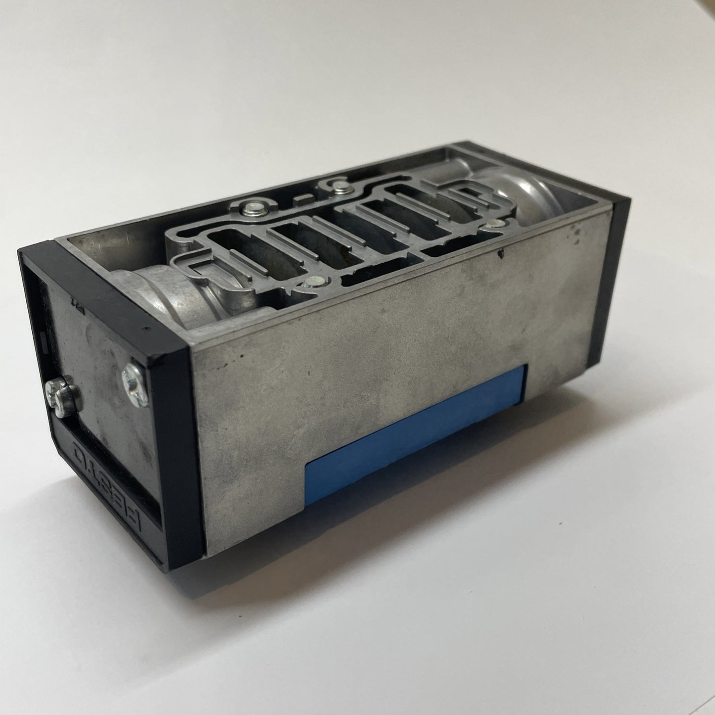 FESTO J-5/2-D-2-C Pneumatic Valve 5/2 Way Bistable 151846