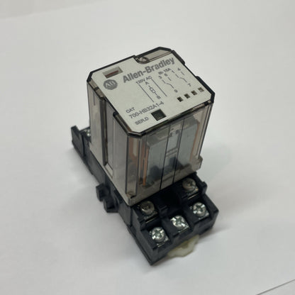 ALLEN BRADLEY 700-HB32A1-4 RELAY SER D 120VAC WITH BASE