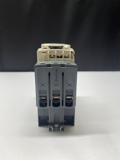 SCHNEIDER LC1D65A CONTACTOR 3 POLE 80A 690V 50/60HZ 24V COIL (LIGHTLY USED)
