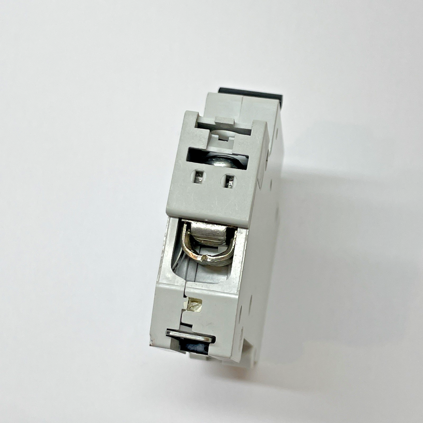 GE V-LINE V37115 15A 1-Pole DIN-Rail Circuit Breaker D15 277/480V (NEW)