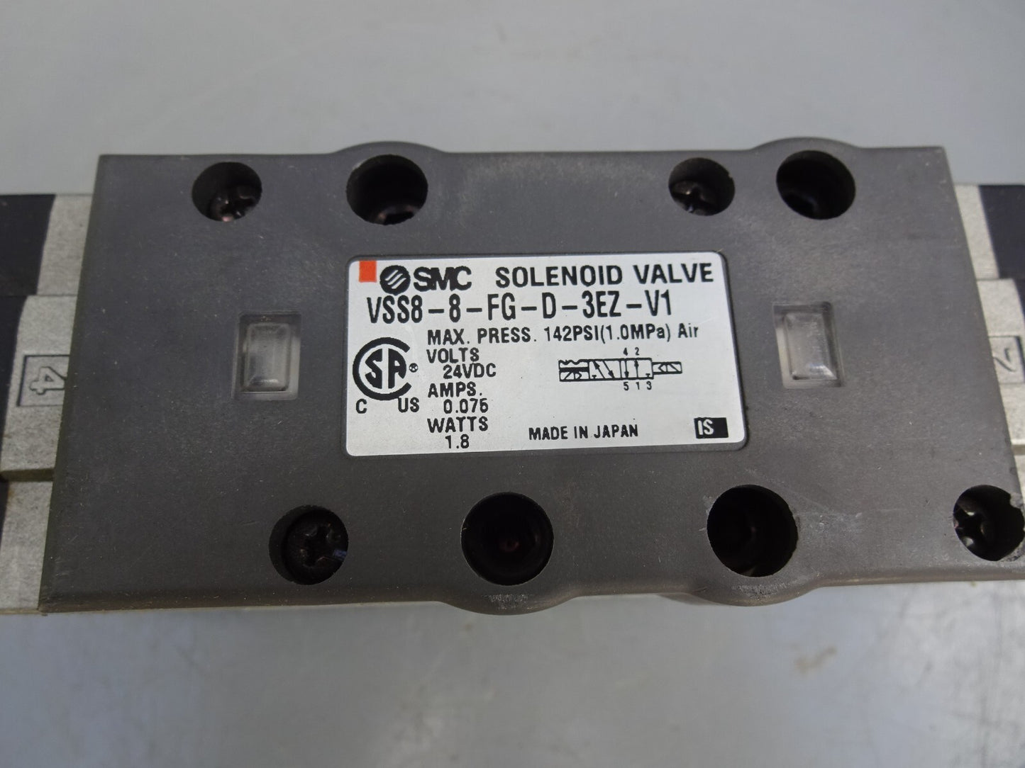 SMC VSS8-8-FG-D-3EZ-V1 / SOLENOID VALVE  / 24VDC / .075AMP / 1.8W / 142 PSI