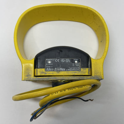 Allen Bradley 800Z-GF2 Zero-Force Touch Button 85-264 V AC Relay Output 22.5 mm