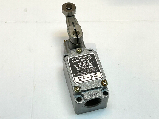 MATSUSHITA AZ5104 / LIMIT SWITCH 10A 125V 6A 250V WITH ROLLER ARM / NEW NO BOX