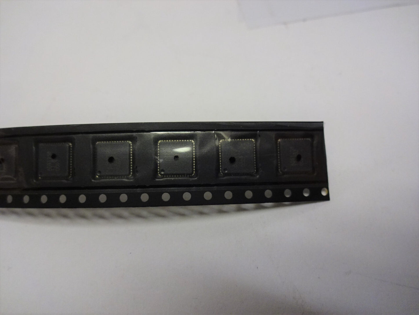 ADS1258TI ADS1258 TI 83Z CCD7 / ADS1258TI83ZCCD7 / LOT OF 4 / NEW