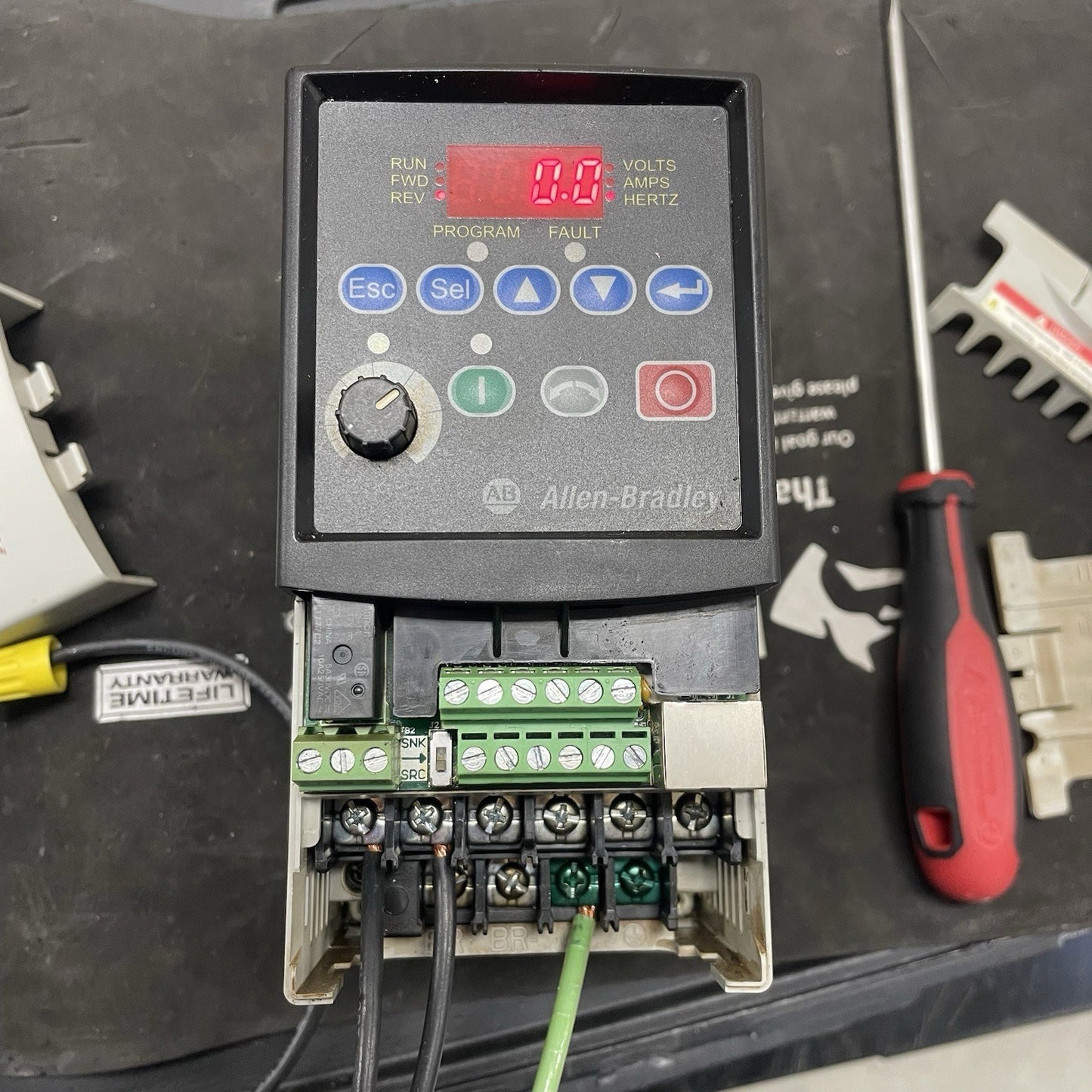 Allen-Bradley 22A-D2P3N104 PowerFlex 4 480VAC 3PH 0.75kW AC Drive