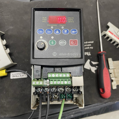 Allen-Bradley 22A-D2P3N104 PowerFlex 4 480VAC 3PH 0.75kW AC Drive