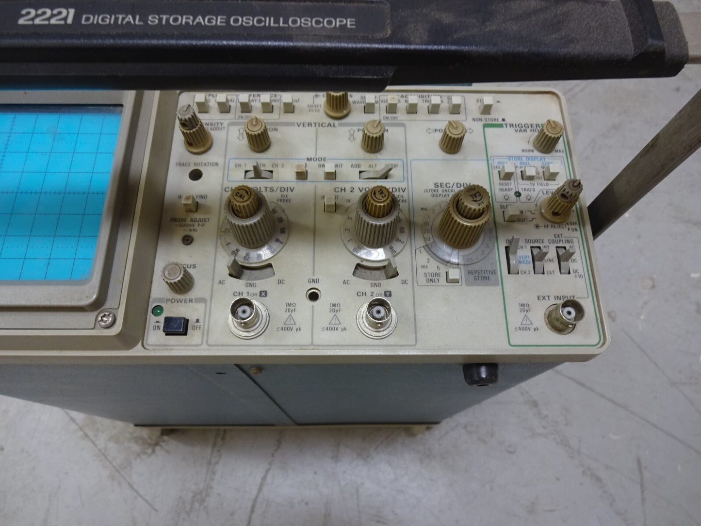 TEKTRONIX 2221 DIGITAL STORAGE OSCILLOSCOPE TWO CHANNEL 60 MHZ