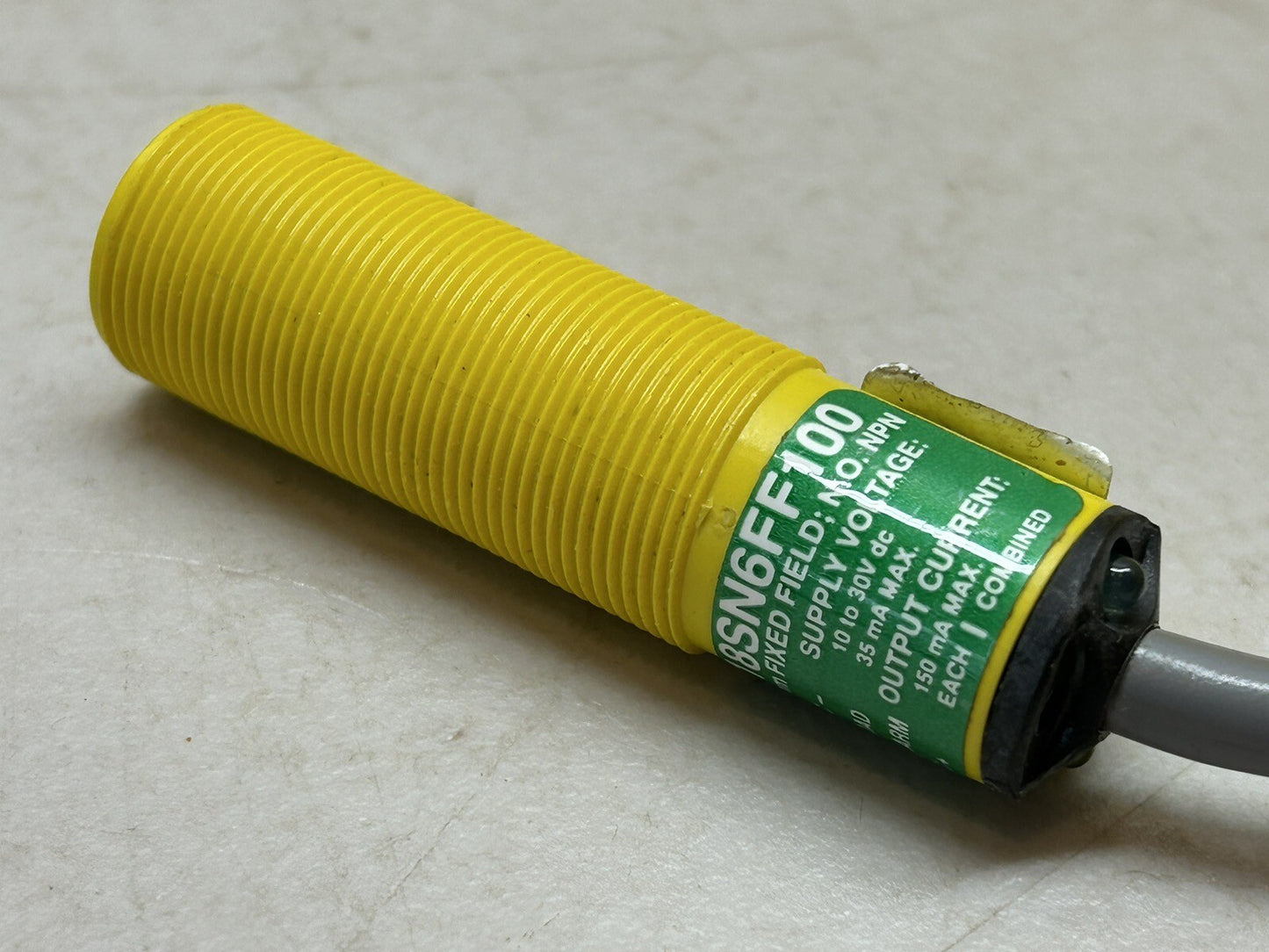 BANNER S18SN6FF100 / 29086 EZ-BEAM PHOTOELECTRIC SENSOR SWITCH USED AS DEMO ONLY