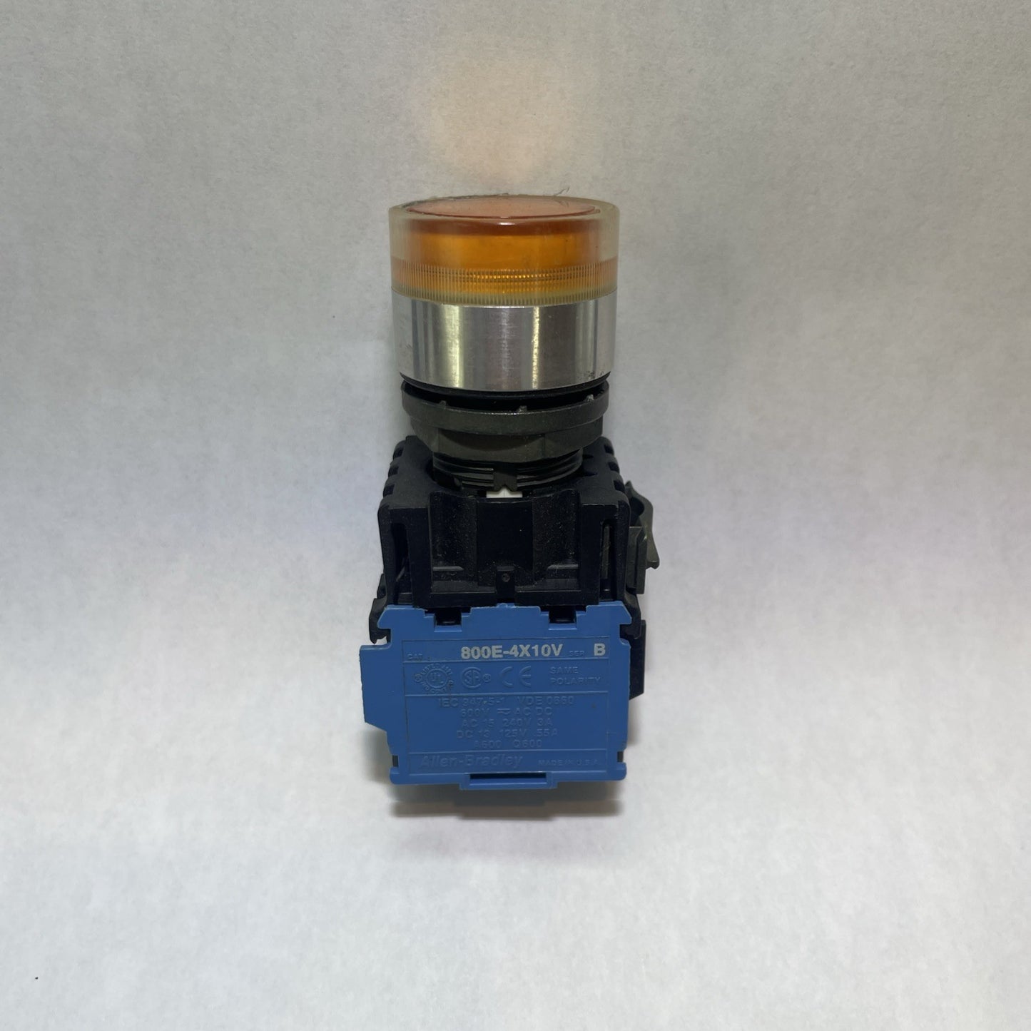 AB Illuminated Push Button 22mm - Orange - 800E Series 250V Max 800ES-LF33DL0X10